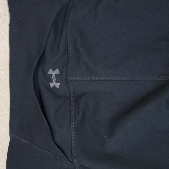 Under Armour Heat Gear Reptile Skin Print Capri Workout Exercise Leggings - Picture 4 of 8